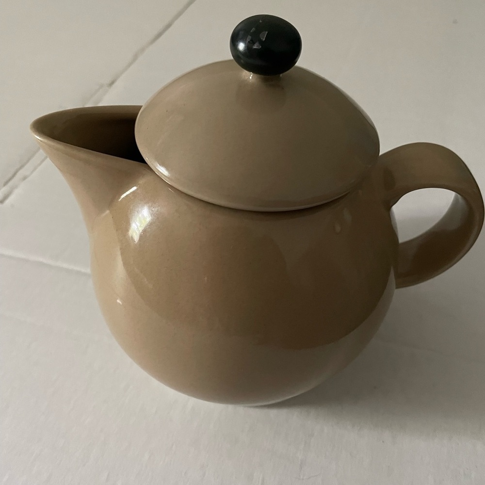 Pfaltzgraff Tea Pot With Lid